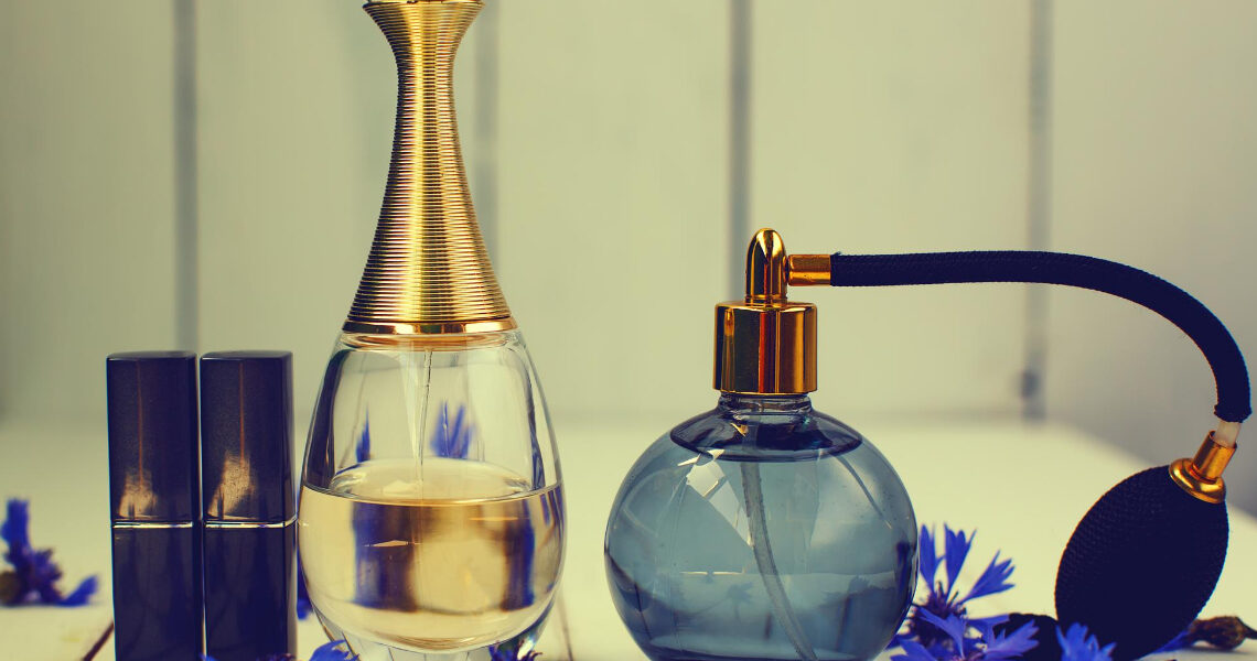 Gdzie można kupić próbki perfum? Co należy o nich wiedzieć?